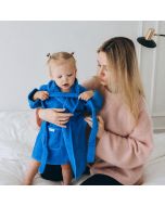 Turquoise baby badjas van 100% katoen voor 0 tot 12 maanden, maat 62 t/m 80. Zacht badjasje voor na het badderen en leuk als kraamcadeau.