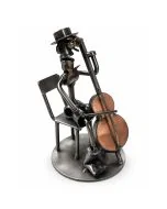 Metalen sculptuur van een zittende contrabassist met strijkstok en stoel. Ca. 16,2 cm hoog. Origineel cadeau voor contrabassist of orkestlid.