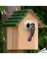 Nestkast Vail met 32 mm opening ✔️ Voor mezen, boomklevers en bonte vliegenvangers ✔️ Steun Vogelbescherming met je aankoop ➤ Hoezo-Kado