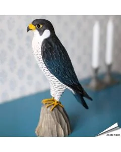 Houtgesneden vogel in de vorm van een Slechtvalk is een mooie decoratie waar het hele gezin dol op zal zijn ✔️ Levensecht vorm- en kleur gegeven model ➤ Koop nu online bij Hoezo-Kado