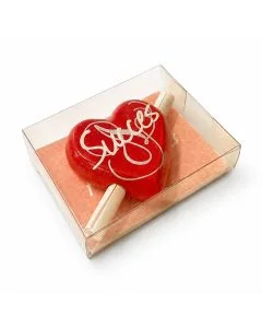 Rood houten hartje Succes met papierrolletje voor je eigen boodschap. Persoonlijk succes cadeau voor examen, sollicitatie, nieuwe baan of andere uitdaging.