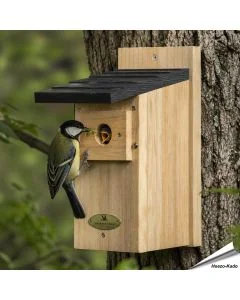 Houten nestkast met 32 mm opening voor koolmees & andere mezen ✔️ FSC-hout ✔️ Goede isolatie ➤ Veilige broedplek voor tuinvogels