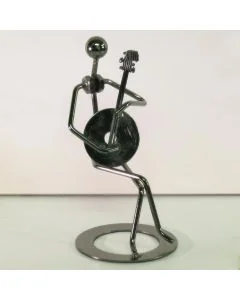 Metalen muzikant met contrabas van ca. 17 cm hoog. Decoratief muziekbeeldje en origineel cadeau voor contrabassisten en muziekliefhebbers.
