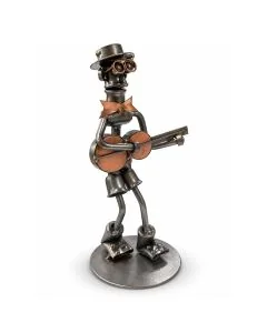 Metalen sculptuur van een gitarist met gitaar, hoge hoed en koperkleurige accenten. 19 cm hoog en een persoonlijk cadeau voor iedere gitarist.