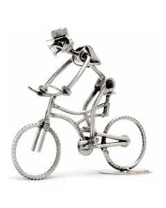 Handgemaakte Hinz & Kunst mountainbike sculptuur met fietser, robuust frame en grote wielen. Ca. 21 x 8 x 20 cm. Origineel cadeau voor mountainbiker.
