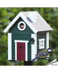 Multiholk Stugan voederhuis en nestkast in groen/witte houtkleur, hier als voederhuis