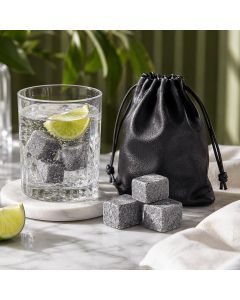 Nordic Rock stenen ijsklontjes van ca. 400 miljoen jaar oud Zweeds gesteente. Set van 10, herbruikbaar en inclusief leren opbergzakje.