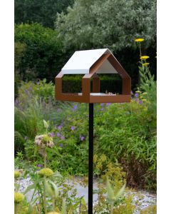 The Barn - Voederhuis op paal - Bruin Metaal