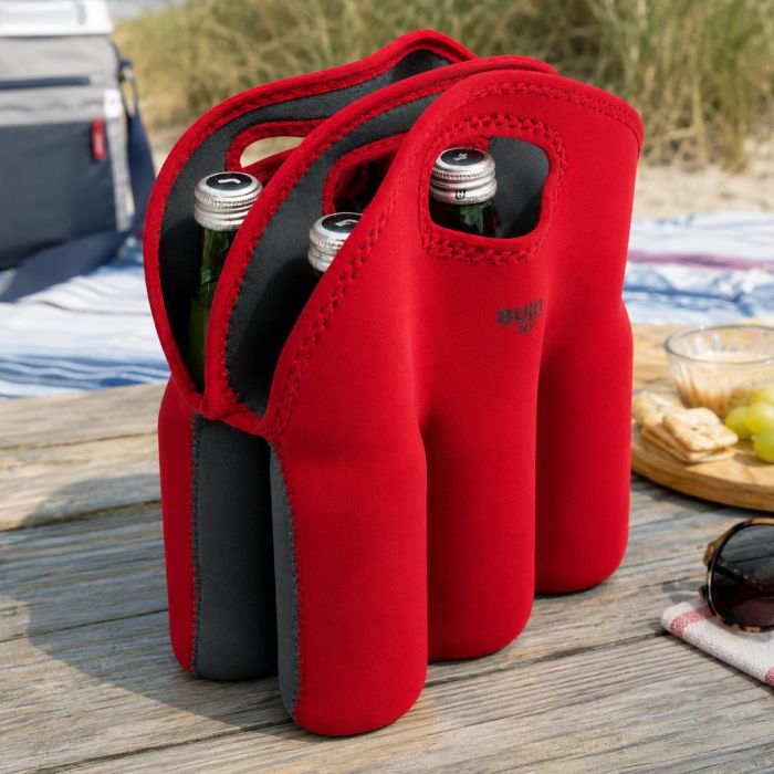 BUILT NY ByoBag Six Pack Tote voor 6 flessen of blikjes. Rekbare neopreen koeltas die drank tot ca. 4 uur koel houdt. Compact en wasbaar.