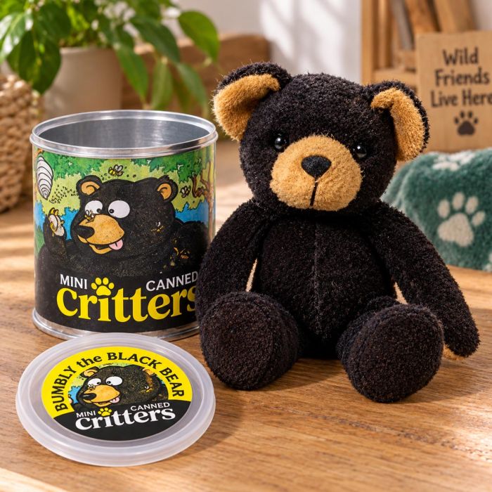 Canned Critters Bumbly de Zwarte Beer is een pluchen knuffel van ca. 10 cm in een origineel BPA-vrij blikje. Leuk als klein en verrassend cadeau.