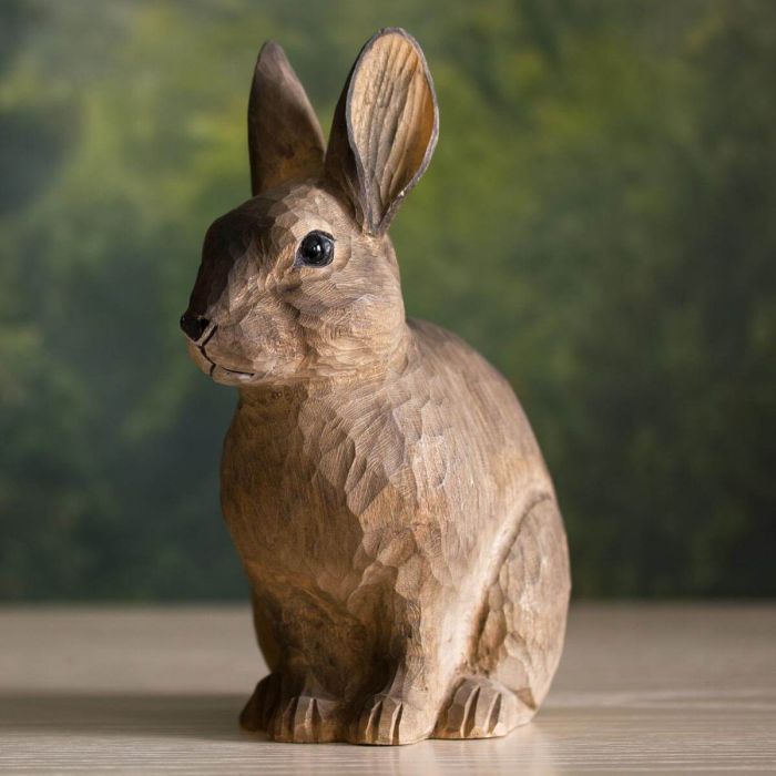 Houten konijn van Wildlife Garden – een prachtige decoratie waar het hele gezin van zal genieten! ✔️ Natuurgetrouw vormgegeven en realistisch gekleurd ➤ Bestel nu eenvoudig online bij Hoezo-Kado