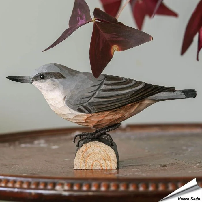 Handgemaakte DecoBird boomklever van hout kopen? Natuurgetrouwe vogel decoratie van Wildlife Garden. Duurzaam, uniek en perfect als cadeau voor vogelliefhebbers.