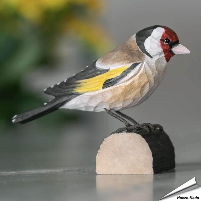 Handgemaakte DecoBird putter van hout kopen? Natuurgetrouwe vogel decoratie van Wildlife Garden. Duurzaam, uniek en perfect als cadeau voor vogelliefhebbers.