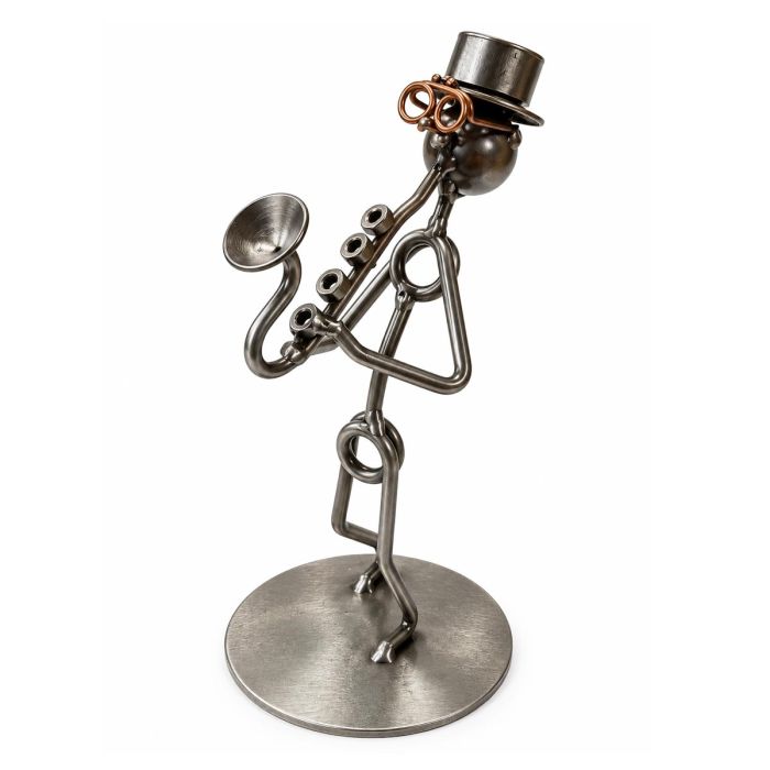 Metalen sculptuur van een saxofonist met hoge hoed en bril. Ca. 16,5 cm hoog. Origineel decoratiebeeldje en cadeau voor saxofonisten en muziekliefhebbers.