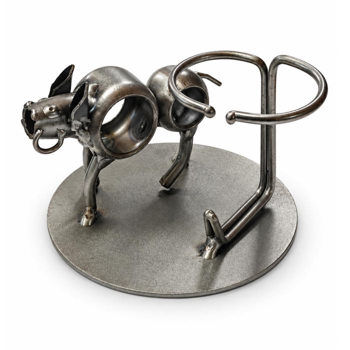Metalen varken van ca. 6,7 cm met ovale kaartjeshouder van ca. 5,6 x 3,6 cm. Leuk voor visitekaartjes, naamkaartjes, foto's en notities.