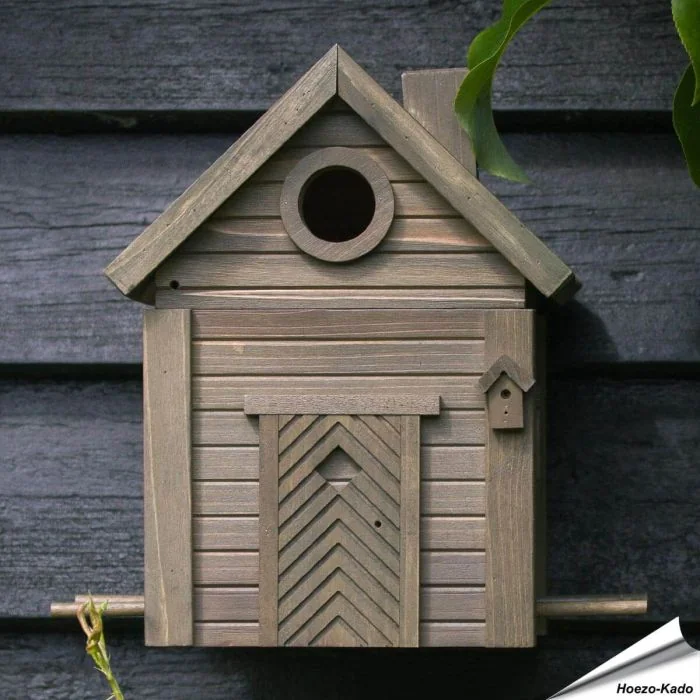 Multiholk Green Umber voederhuis en nestkast in bruine kleur, hier als nestkastje - Hoezo-Kado