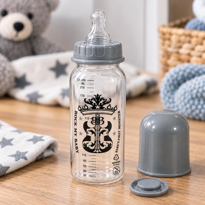 Rock Star Baby babyfles Gitaar 250 ml van Tico Torres met speen, maatverdeling en beschermkap. Stoer zwart-zilver design, ca. 5,4 x 5,4 x 20 cm.