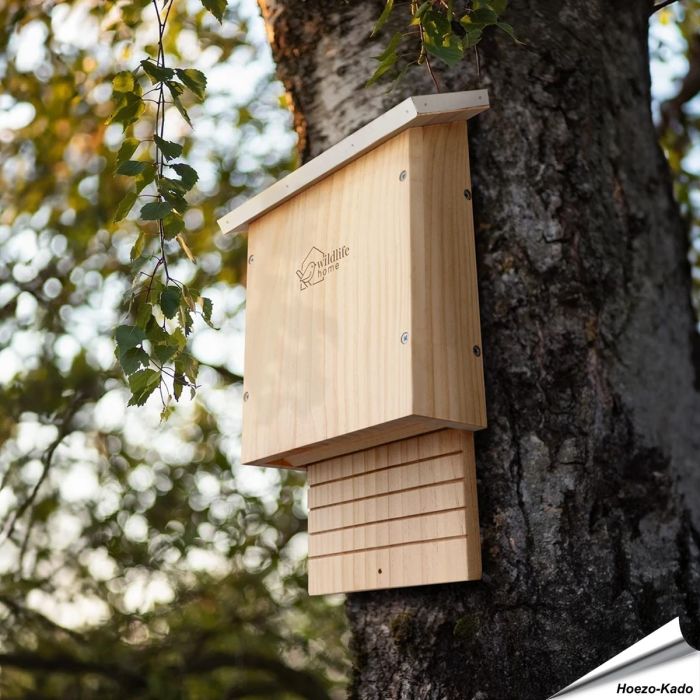 Houten Vleermuiskast met metalen dak - www.hoezo-kado.nl