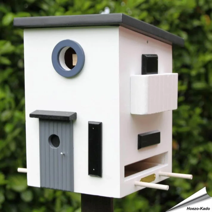 Multiholk Funkis van Wildlife Garden - Nestkast en voederhuis gecombineerd ✔️ Perfect voor kleine tuinvogels ✔️ Scandinavisch design geïnspireerd ➤ Nu bestellen bij Hoezo-Kado