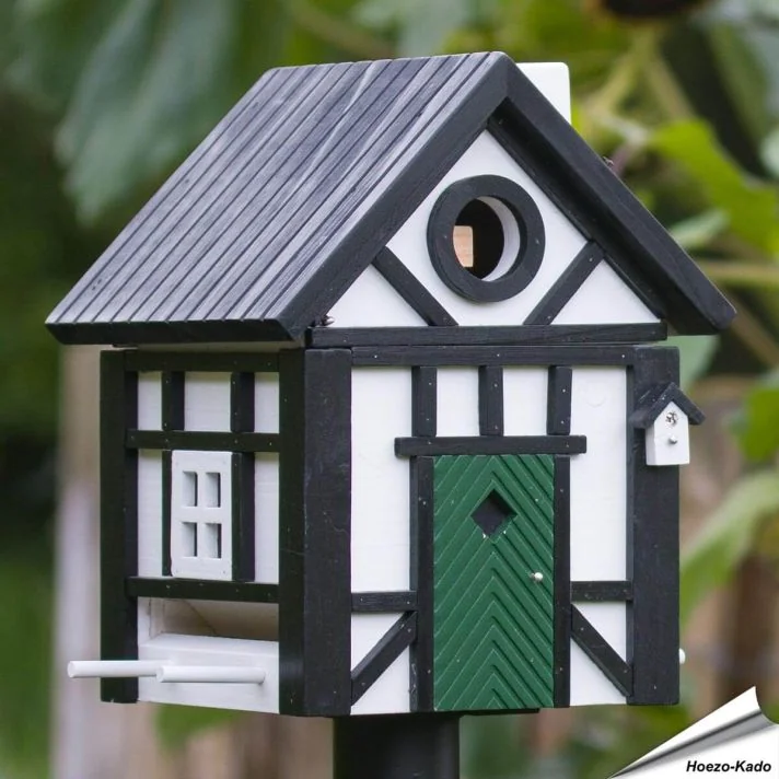 Multiholk Korsvirke voederhuis en nestkast in zwarte houtkleur, hier als voederhuis - Hoezo-Kado