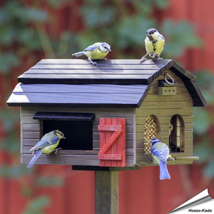 Voederschuur (bruin) - Wildlife Garden ✔️ Houten voederhuis voor tuinvogels ✔️ Ideaal voor kleine vogels ✔️ Geïnspireerd door Scandinavisch design ➤ Bestel bij Hoezo-Kado